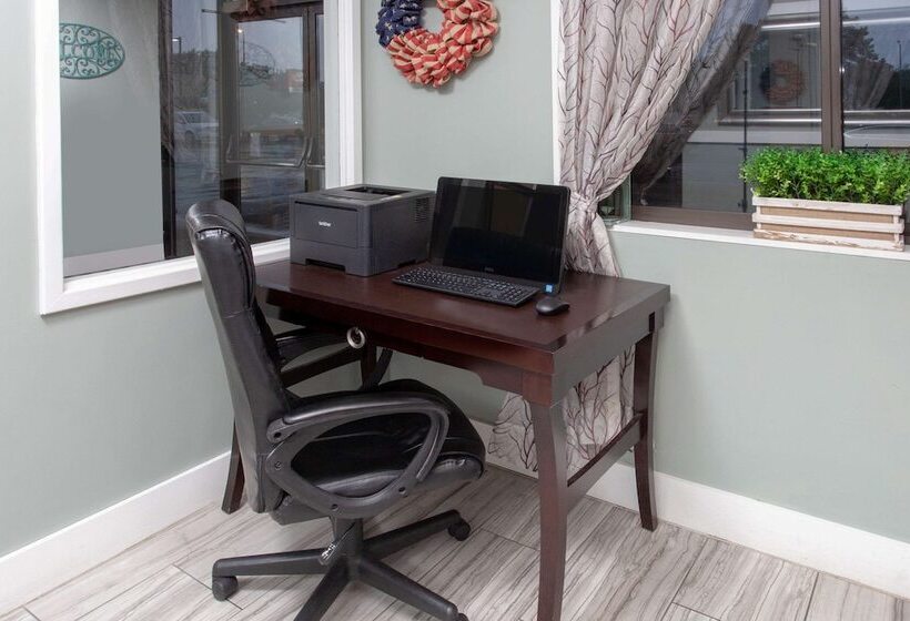 בית מלון כפרי Baymont By Wyndham Grand Haven