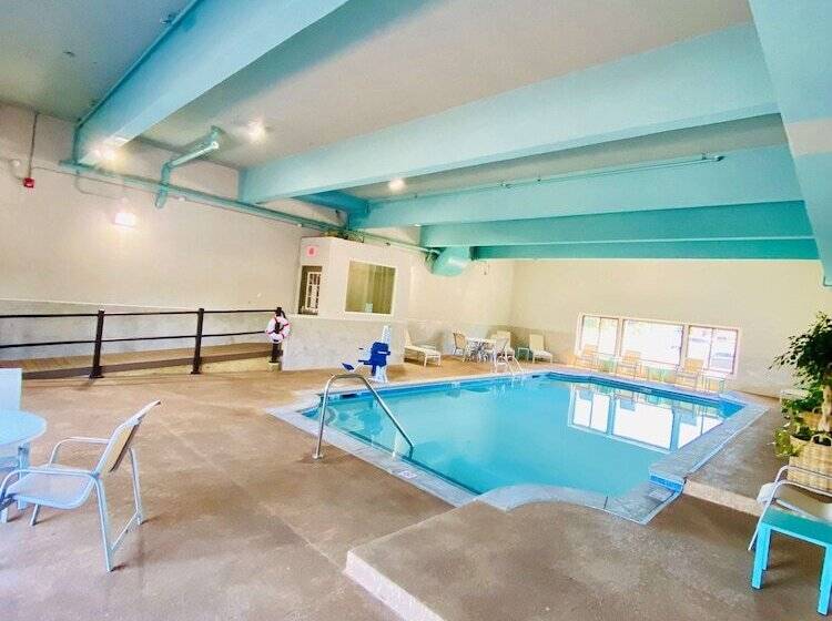 هتل Best Western Plus Landmark Inn
