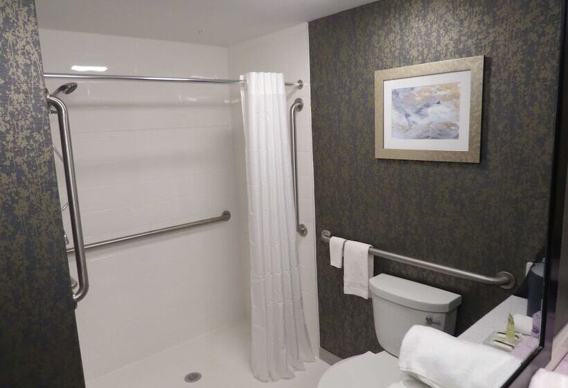 هتل Best Western Plus Landmark Inn