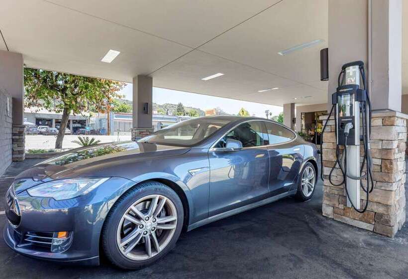 هتل The Hills Inn Eagle Rock   Near Old Town Pasadena