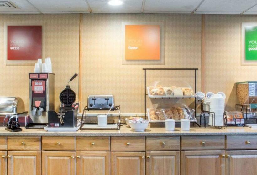 هتل Hammock  Rochester Niagara Falls