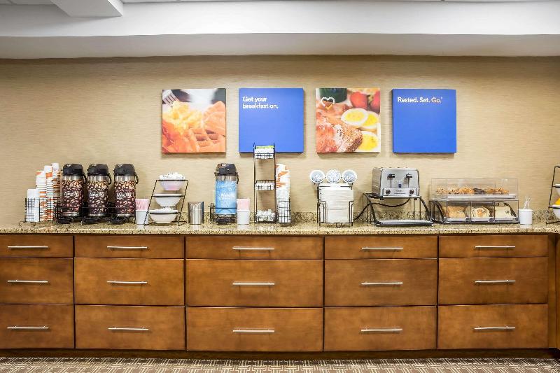 هتل Comfort Inn The Pointe