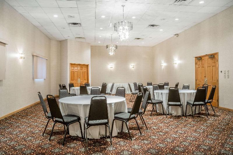 هتل Comfort Inn The Pointe