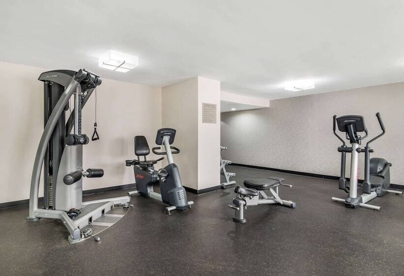 هتل Country Inn & Suites By Radisson, Atlanta Airport South, Ga