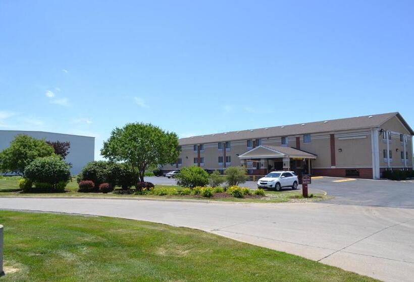 هتل Countryside Inn & Suites Omaha East Council Bluffs Ia