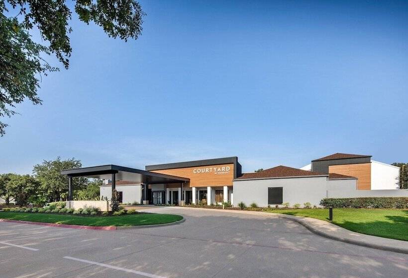 هتل Courtyard Dallas Addison Midway