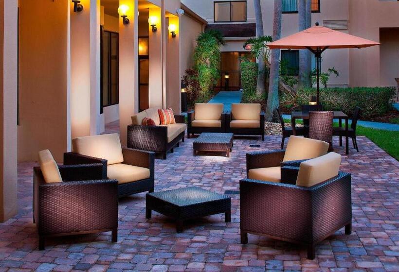 فندق Courtyard Melbourne West