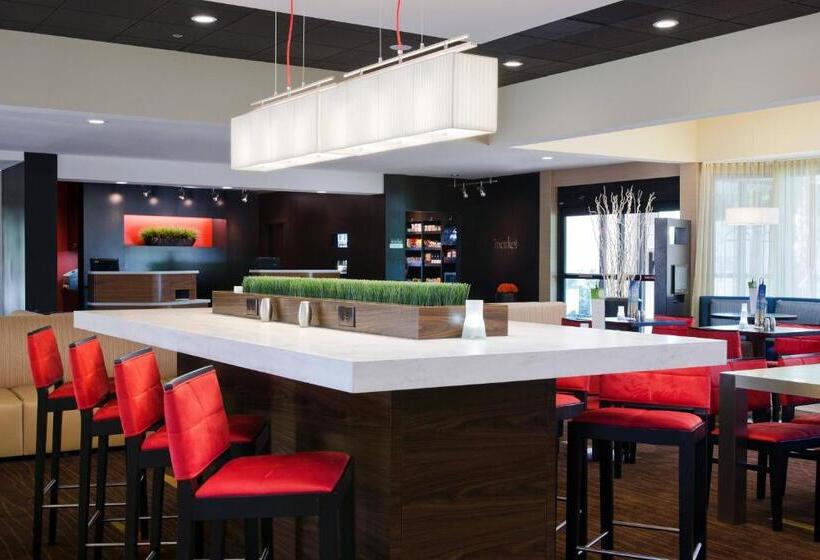 هتل Courtyard By Marriott Huntsville University Drive