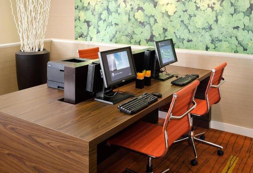 هتل Courtyard By Marriott Huntsville University Drive