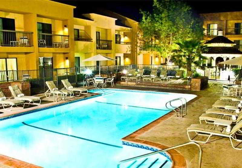 בית מלון כפרי Courtyard Sacramento Rancho Cordova