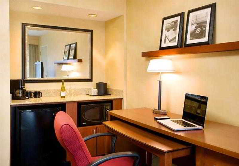 בית מלון כפרי Courtyard Sacramento Rancho Cordova