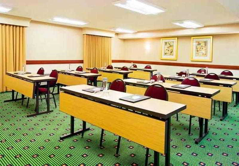 בית מלון כפרי Courtyard Sacramento Rancho Cordova