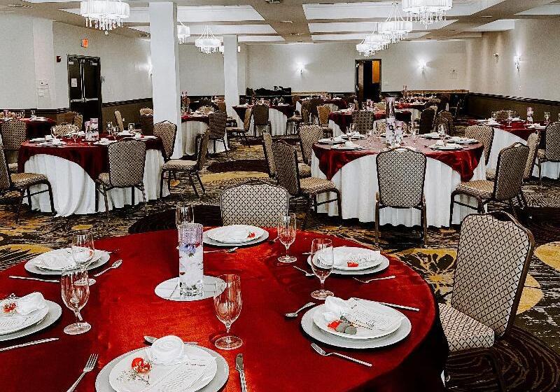 בית מלון כפרי Crowne Plaza Chicago Sw   Burr Ridge, An Ihg