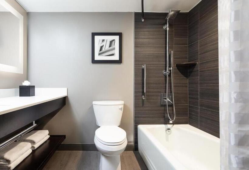 هتل Dallas Addison Marriott Quorum By The Galleria