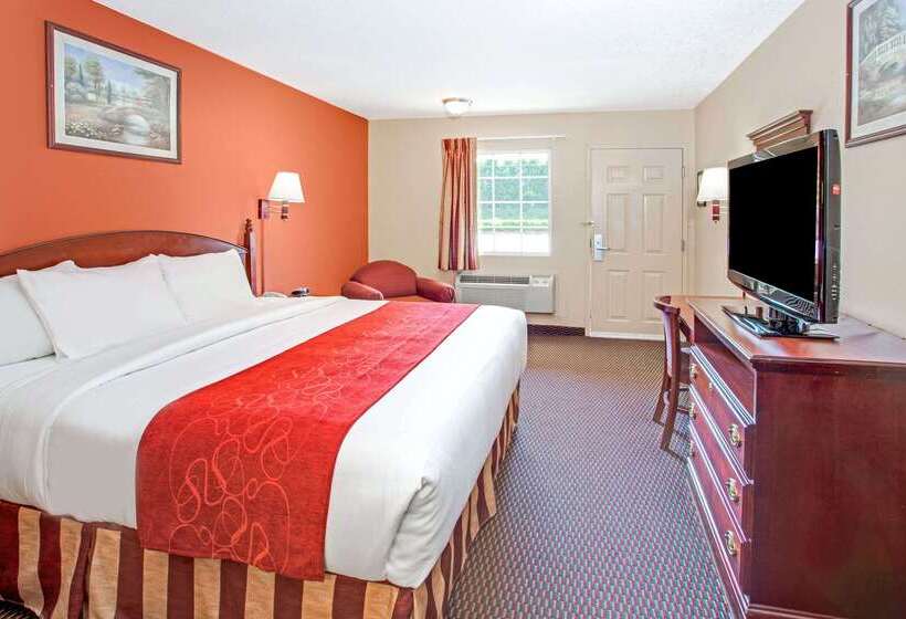 هتل Days Inn By Wyndham Canton