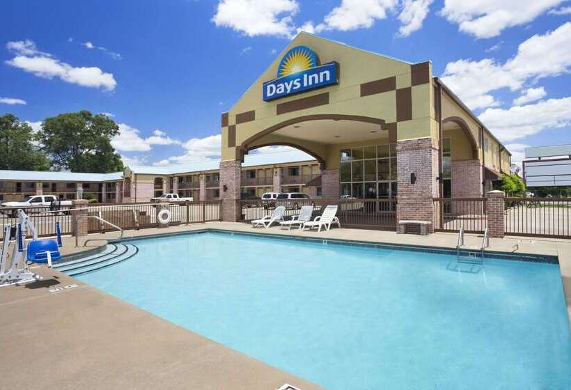هتل Days Inn By Wyndham Conway