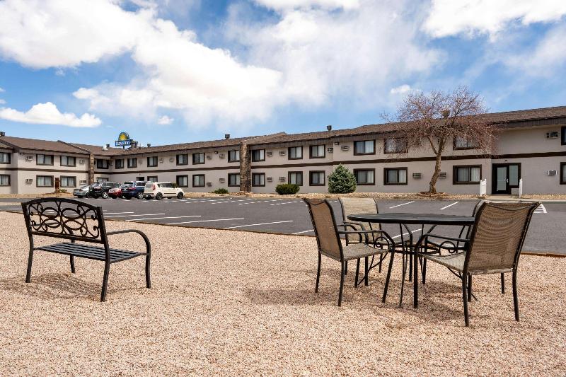 هتل Days Inn By Wyndham Fort Collins