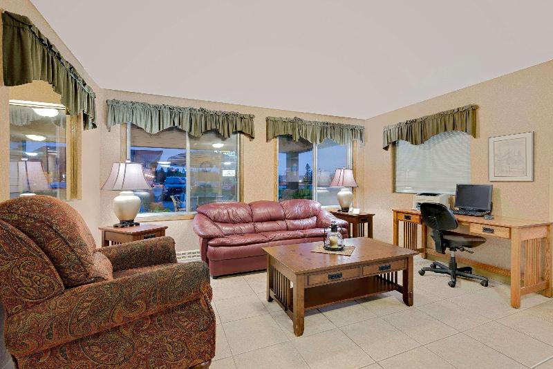 בית מלון כפרי Days Inn By Wyndham International Falls