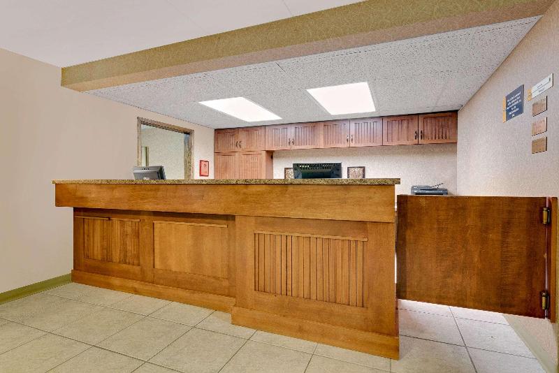 בית מלון כפרי Days Inn By Wyndham International Falls