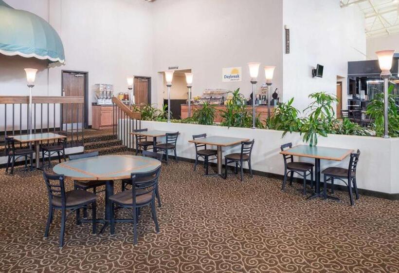 酒店 Days Inn By Wyndham Kirksville