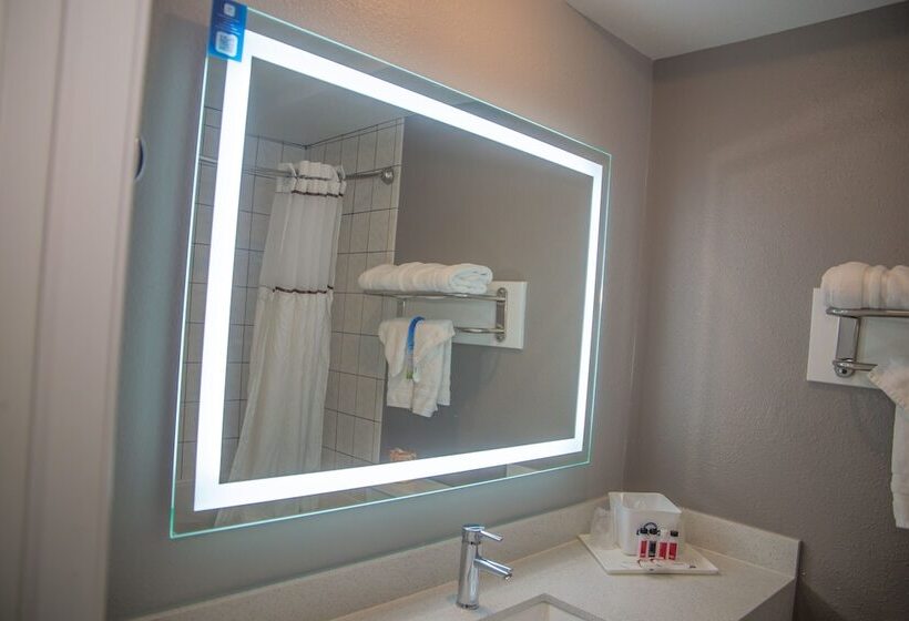 فندق Days Inn By Wyndham Redwood City