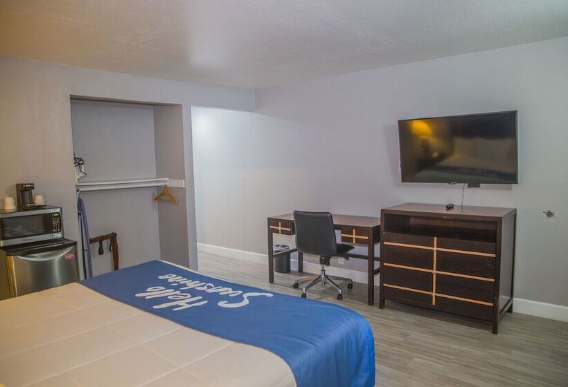 فندق Days Inn By Wyndham Redwood City