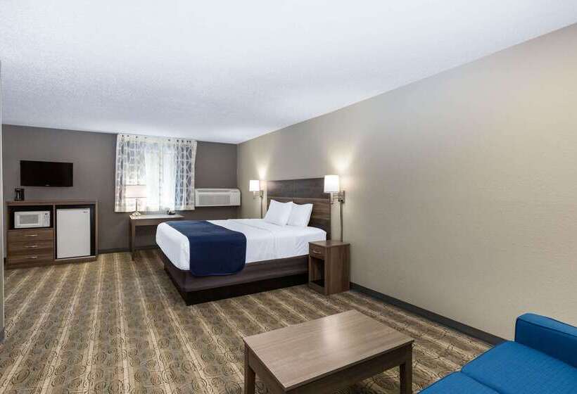 هتل Days Inn & Suites By Wyndham Wisconsin Dells