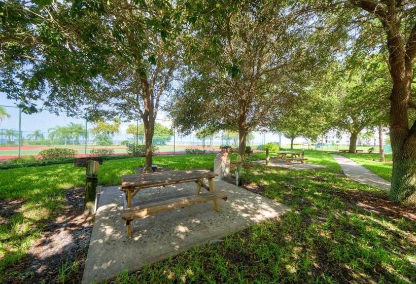 فندق Tampa Bay, Beach Step Away, Wifi, Free Parking,pools, Jacuzzi