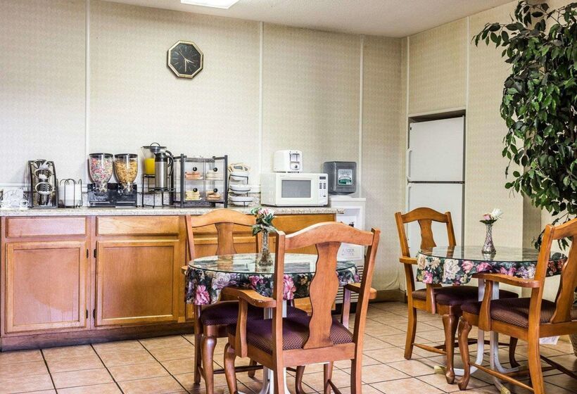 ホテル Econo Lodge Inn & Suites Matthews   Charlotte