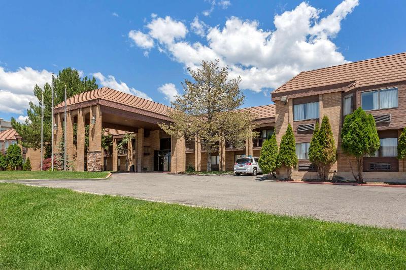 בית מלון כפרי Econo Lodge Inn And Suites Sandy