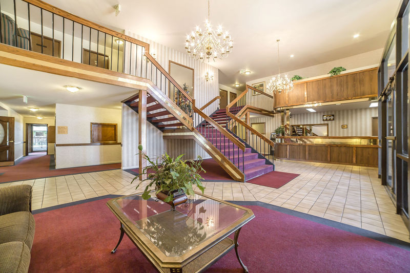 בית מלון כפרי Econo Lodge Inn And Suites Sandy