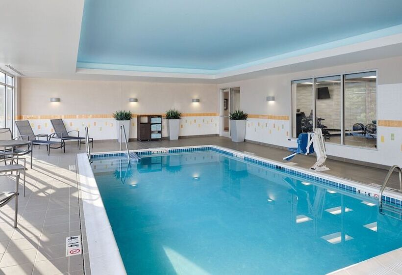 هتل Fairfield Inn & Suites By Marriott Columbus Airport
