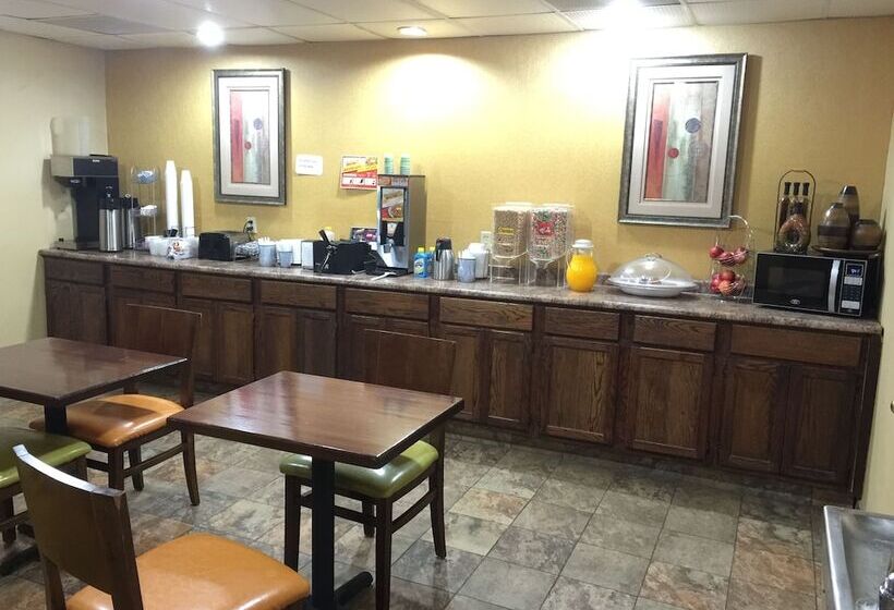 فندق Fairview Inn & Suite