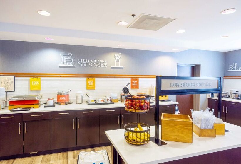 Отель Hampton Inn Haverhill