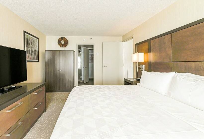 هتل Holiday Inn University Area Charlottesville, An Ihg