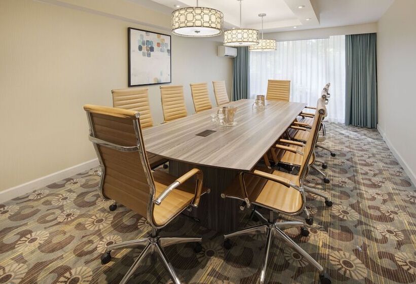 هتل Holiday Inn University Area Charlottesville, An Ihg