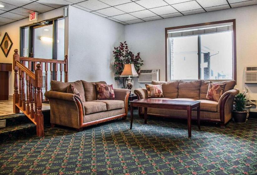 Отель Hudson Inn & Suites