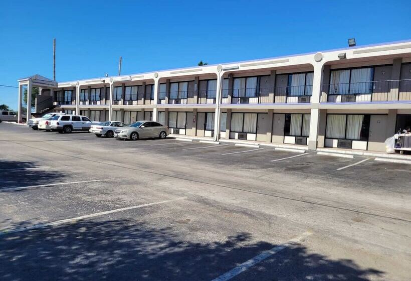 ホテル Knights Inn San Antonio Near Frost Bank Center