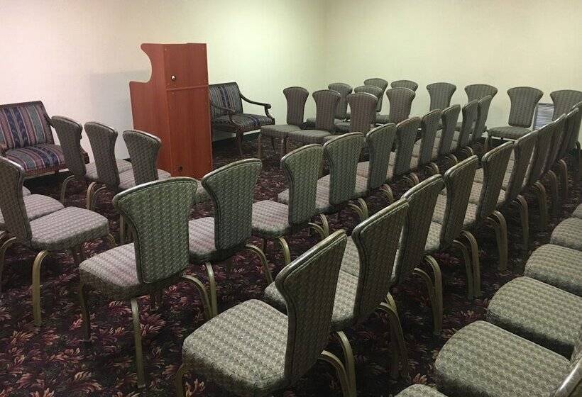 ホテル Knights Inn San Antonio Near Frost Bank Center