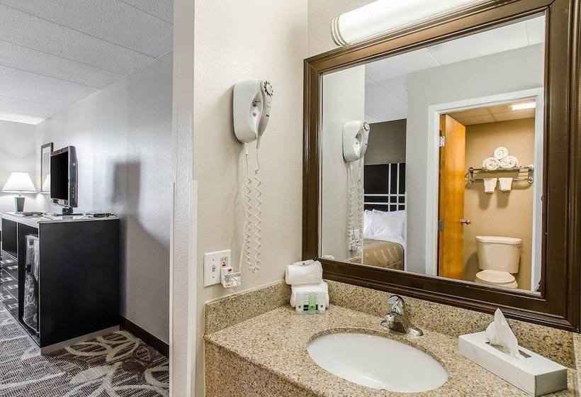 酒店 La Casa Inn & Suites Middleboro