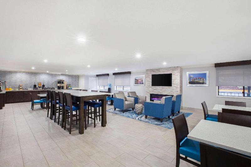 فندق La Quinta Inn By Wyndham Everett