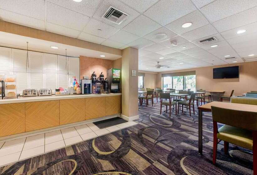 هتل La Quinta By Wyndham Ft Lauderdale Cypress Creek