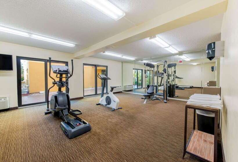هتل La Quinta By Wyndham Ft Lauderdale Cypress Creek