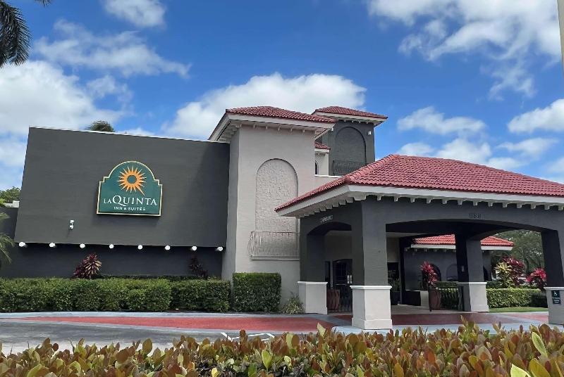 هتل La Quinta By Wyndham Ft Lauderdale Cypress Creek