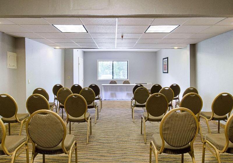 Отель Quality Inn And Suites