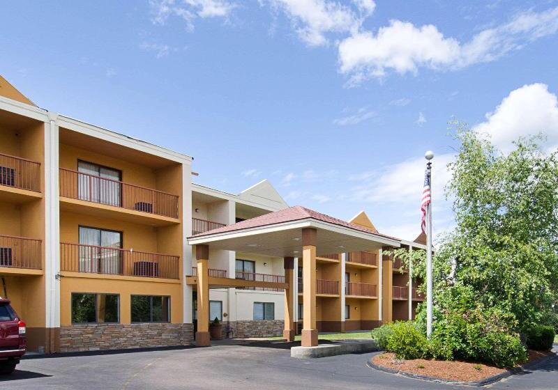 Отель Quality Inn And Suites