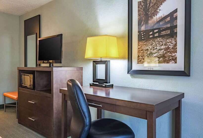 هتل Quality Inn Columbus Near Fort Moore