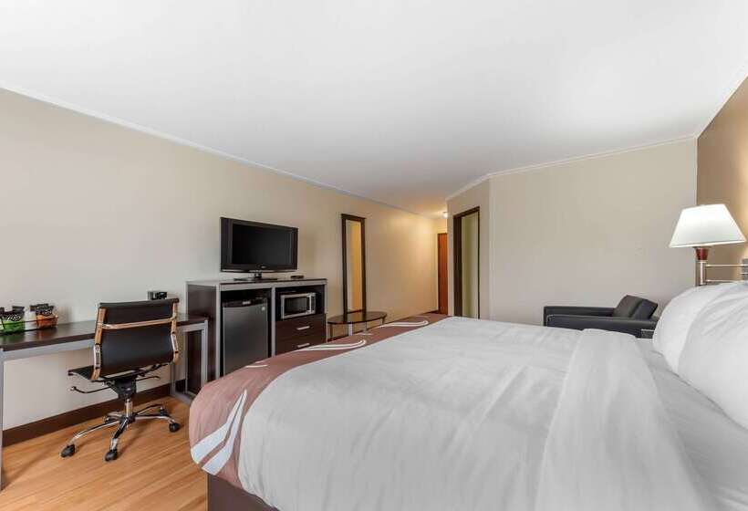 Отель Quality Inn