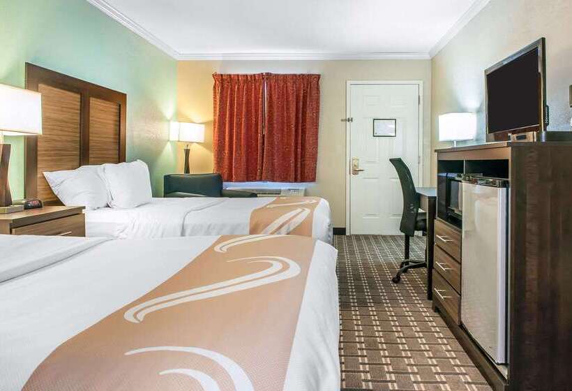 호텔 Quality Inn