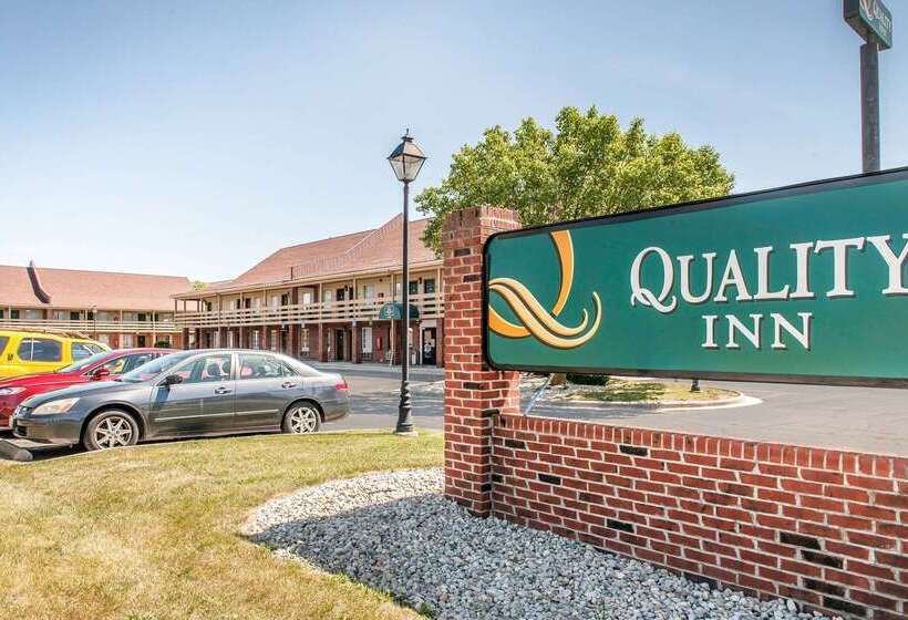 호텔 Quality Inn